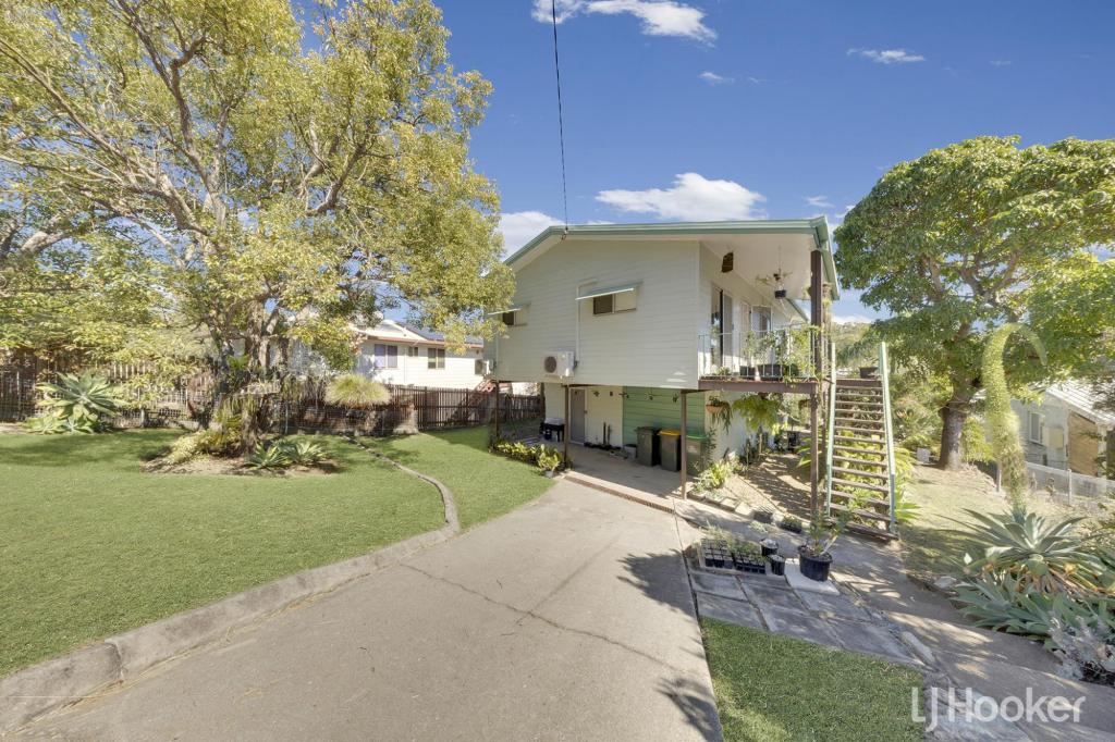34 Flounder Cres, Toolooa, QLD 4680