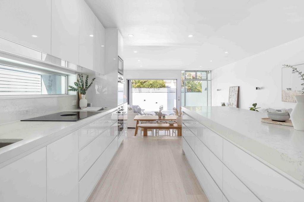 1/42 Peak Ave, Main Beach, QLD 4217