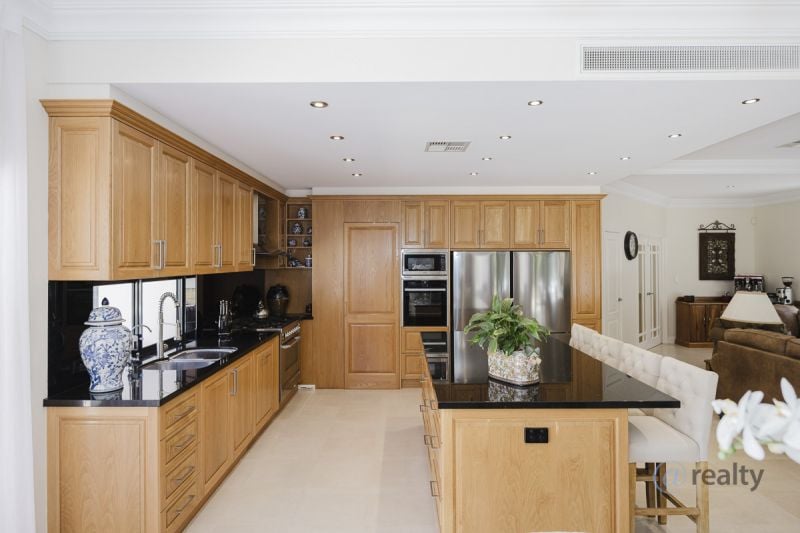 8 Skewes Way, Bedfordale, WA 6112