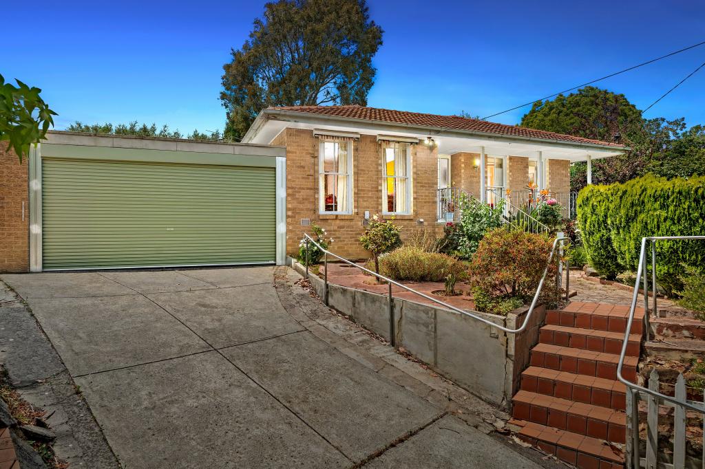 17 Stuart St, Bayswater North, VIC 3153