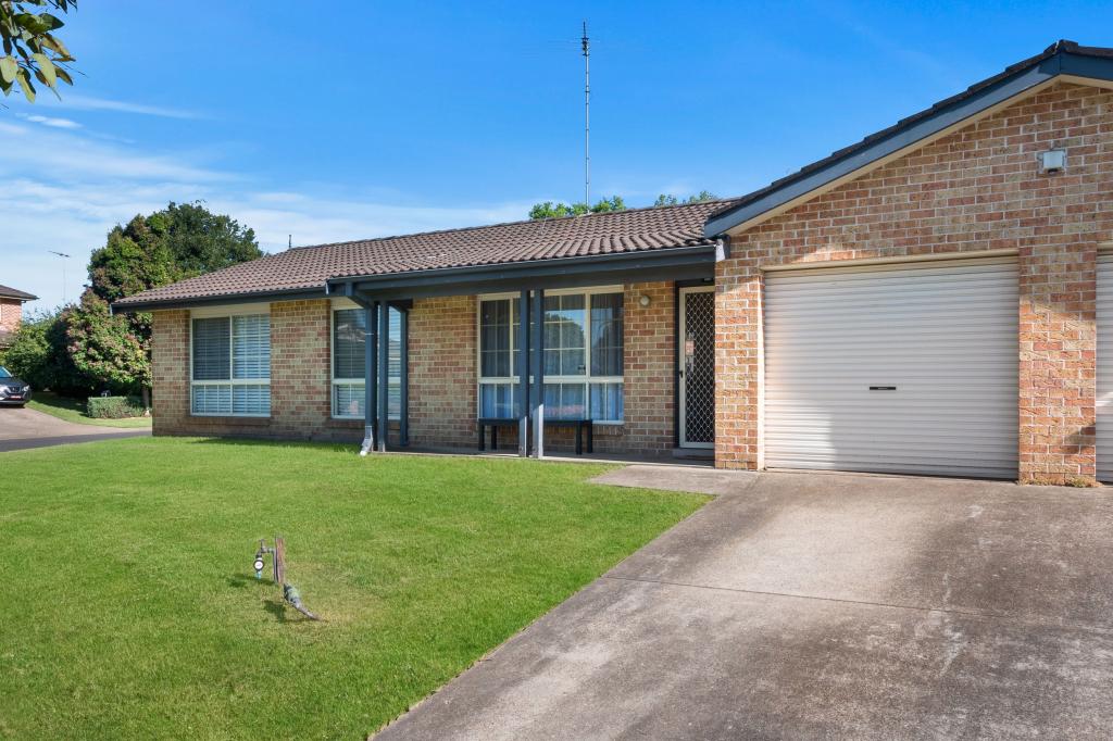 1/16 WINNIFRED RD, MCGRATHS HILL, NSW 2756