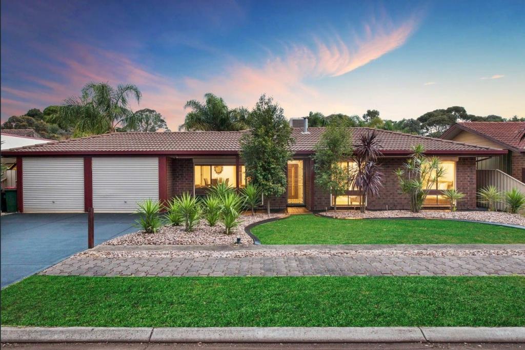 38 Lennox Dr, Paralowie, SA 5108