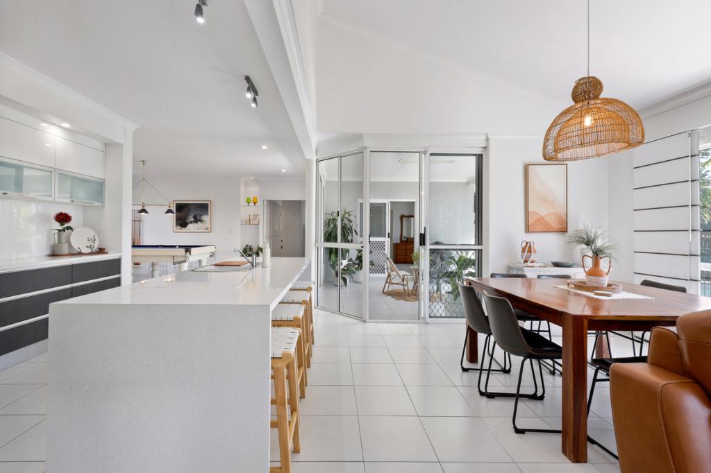 27 Border St, Glenella, QLD 4740