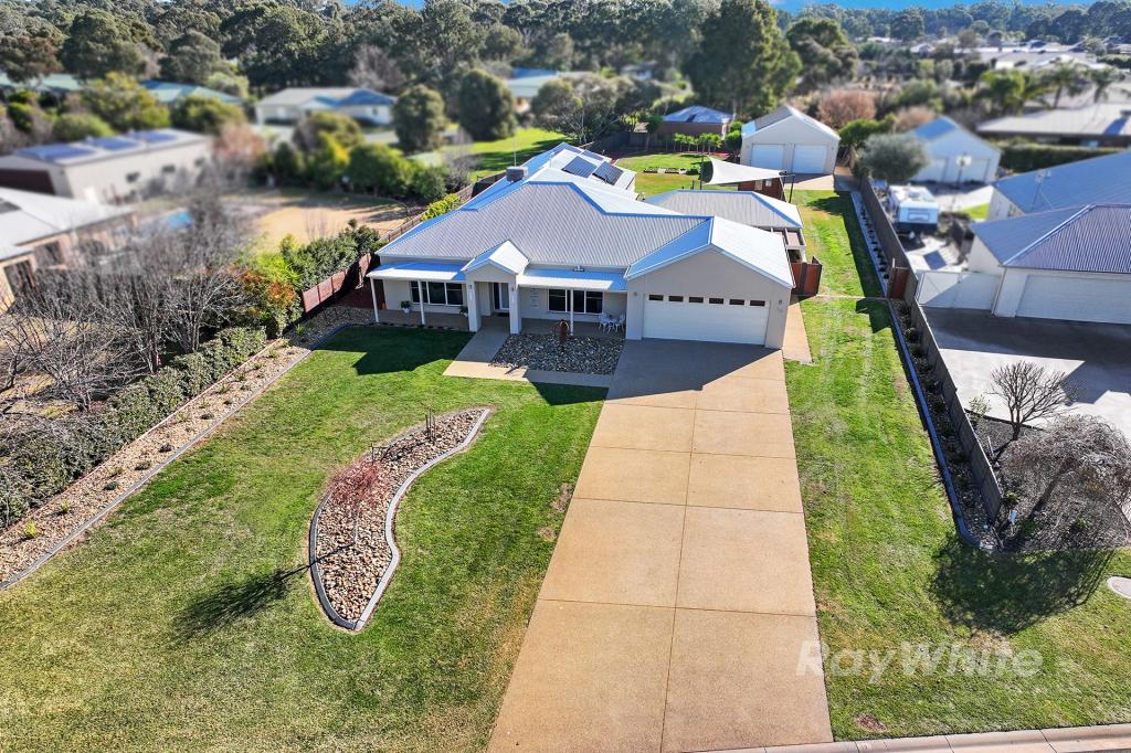 13 SILVERGUM PLACE, MOAMA, NSW 2731