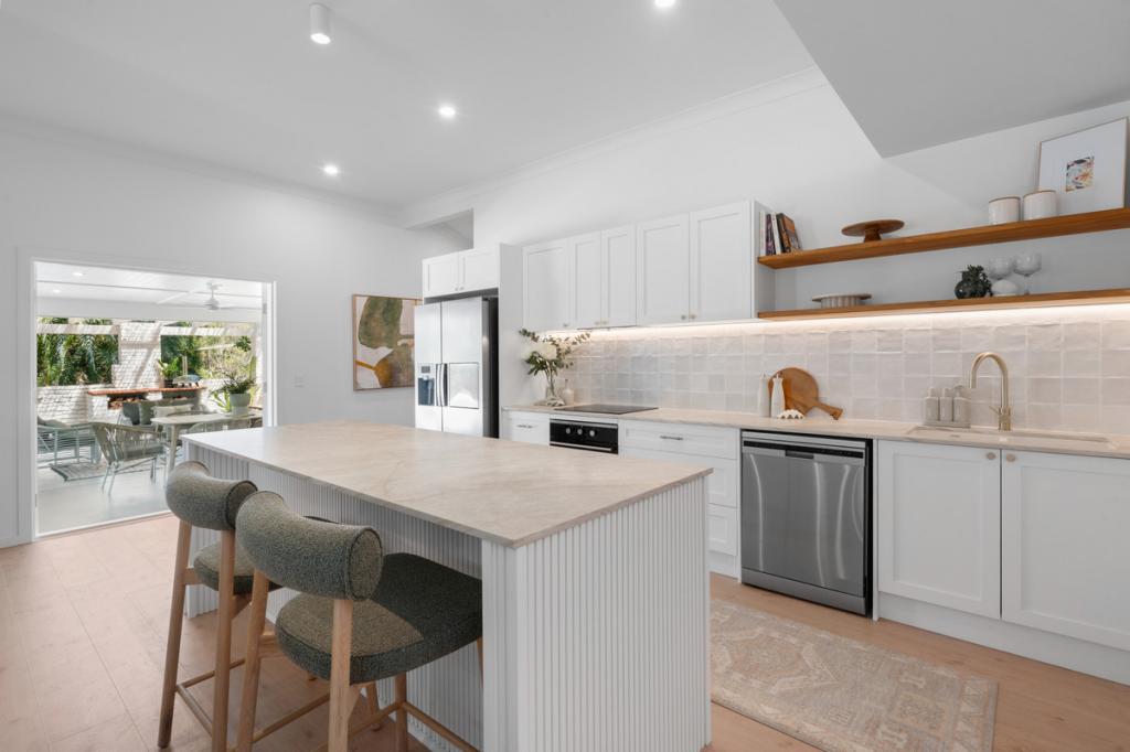 4 Nonga Ct, Mudgeeraba, QLD 4213