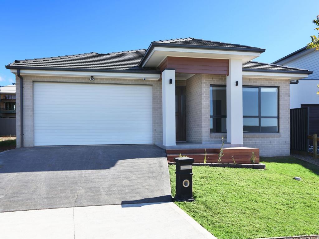 11 GRACEFUL CT, COBBITTY, NSW 2570