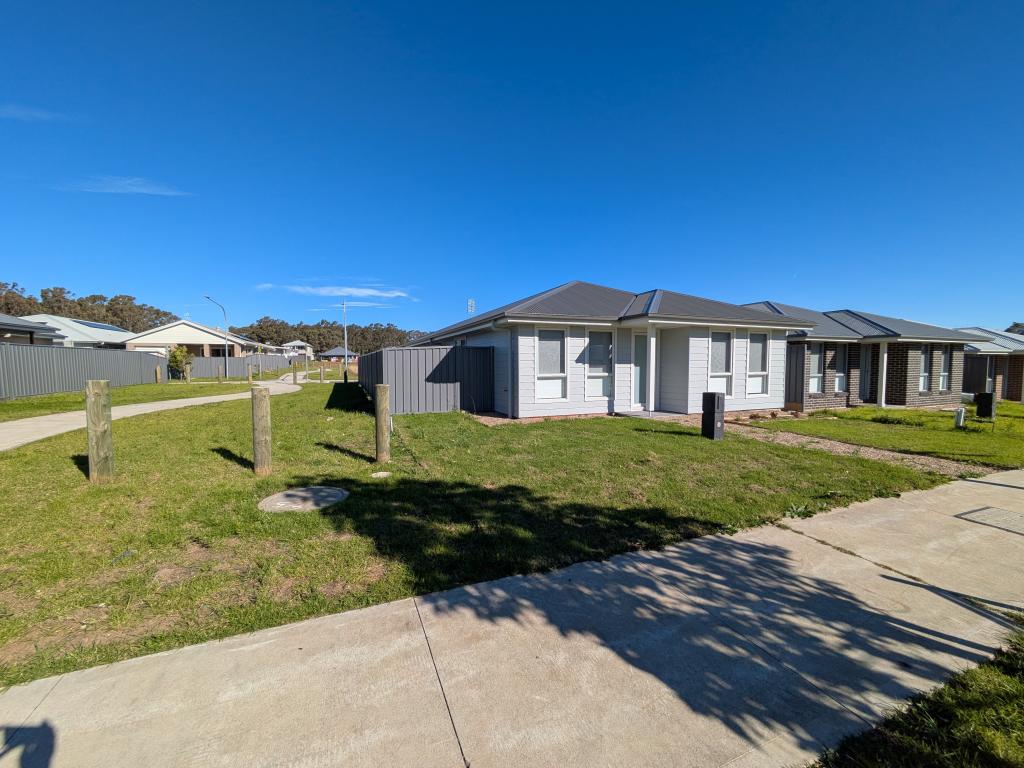 55 Wirraway Bvd, Badagarang, NSW 2540