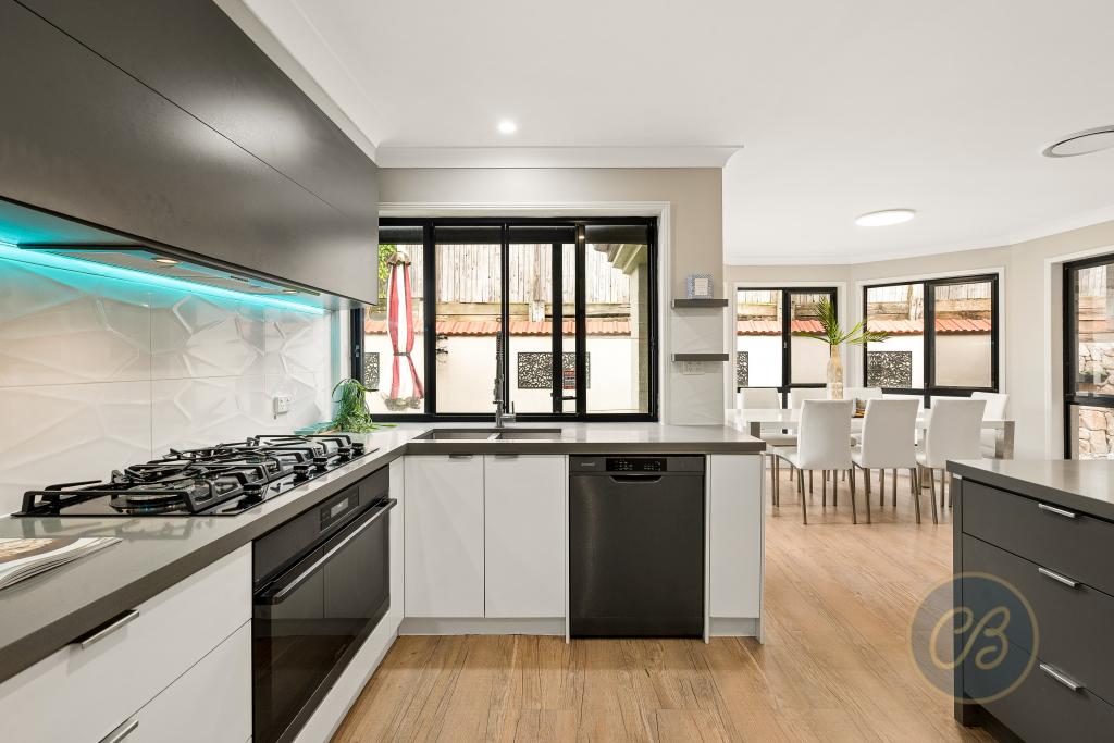 28 Glenlyon Ct, Albany Creek, QLD 4035