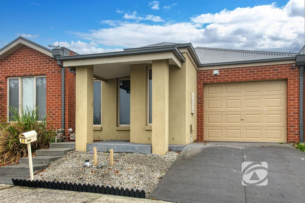 21 Havana Pde, Pakenham, VIC 3810