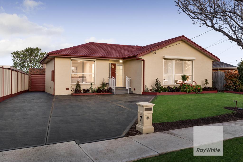 7 Barclay Cl, Gladstone Park, VIC 3043