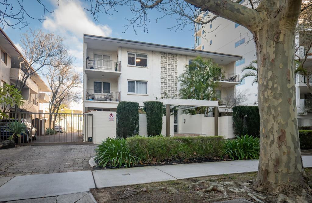 13/35 MILL POINT RD, SOUTH PERTH, WA 6151