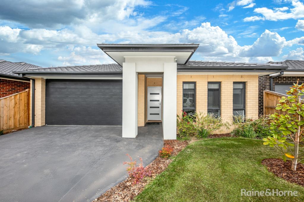 7 Ballet Cres, Sunbury, VIC 3429