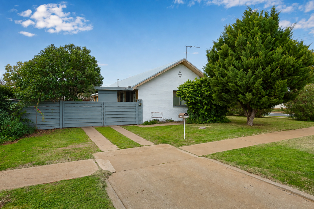 1 & 2/272 Ninth St, Mildura, VIC 3500
