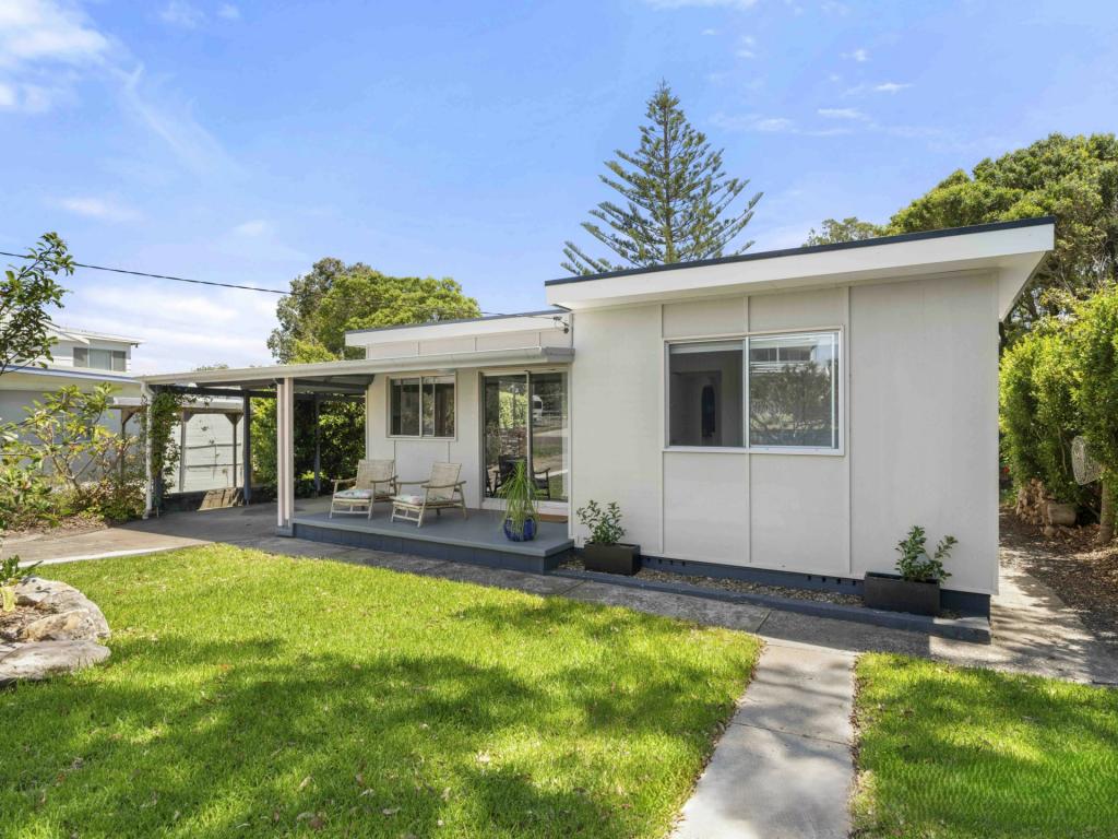 31 Crookhaven Pde, Currarong, NSW 2540