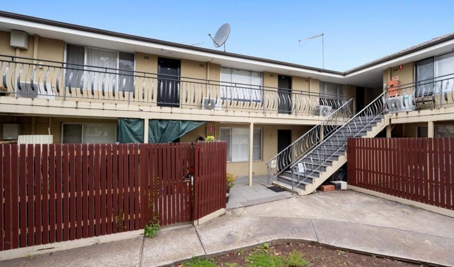 16/2-4 The Gables, St Albans, VIC 3021