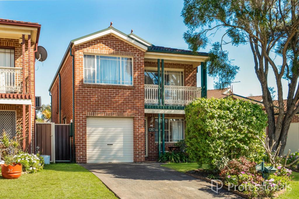 8b Doomben Cl, Casula, NSW 2170