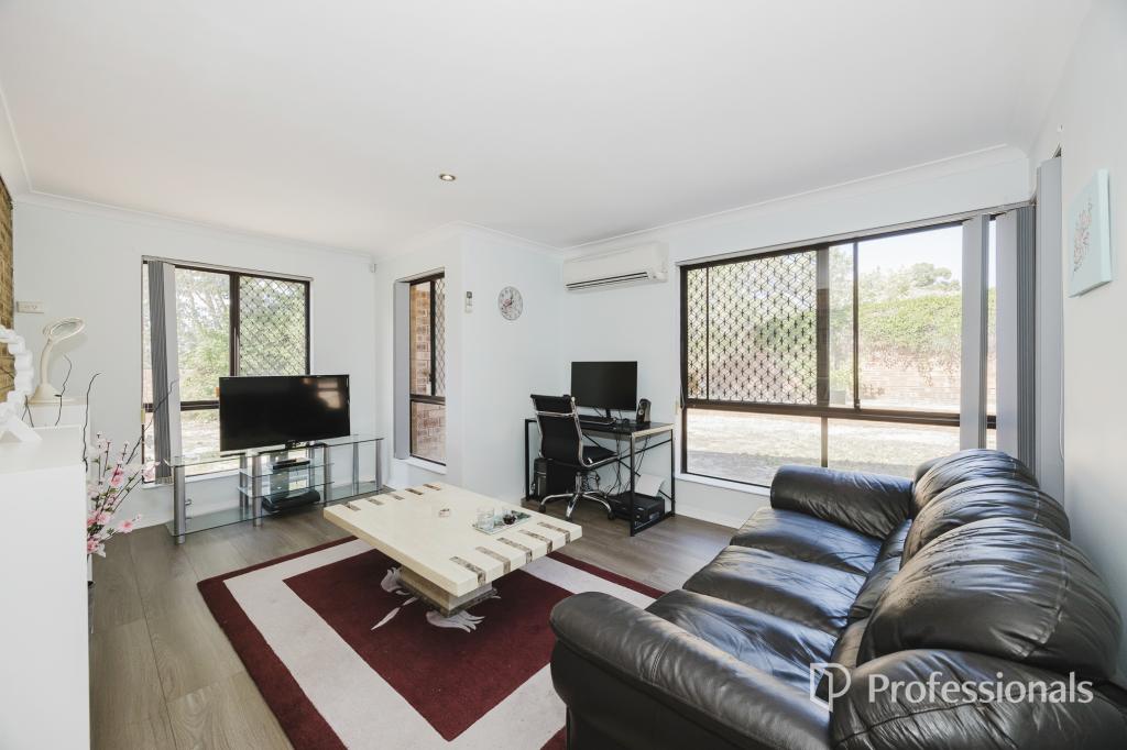 2 Towerhill Rd, Alexander Heights, WA 6064