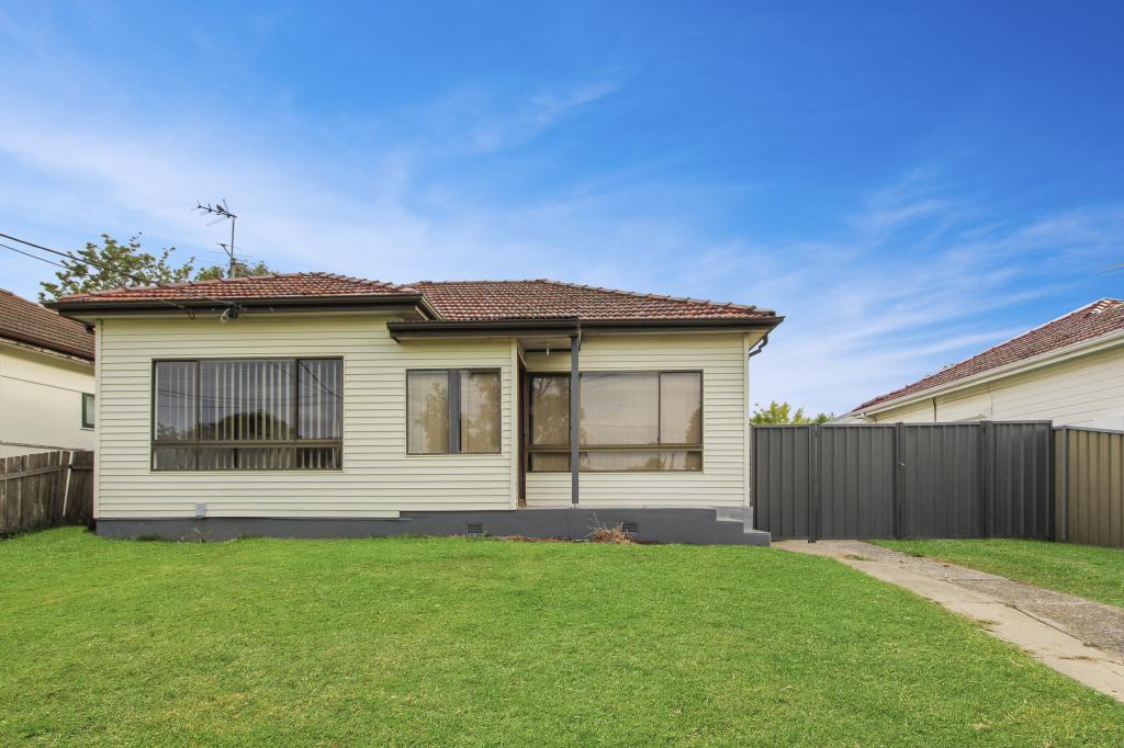 44 Fitzpatrick Cres, Casula, NSW 2170