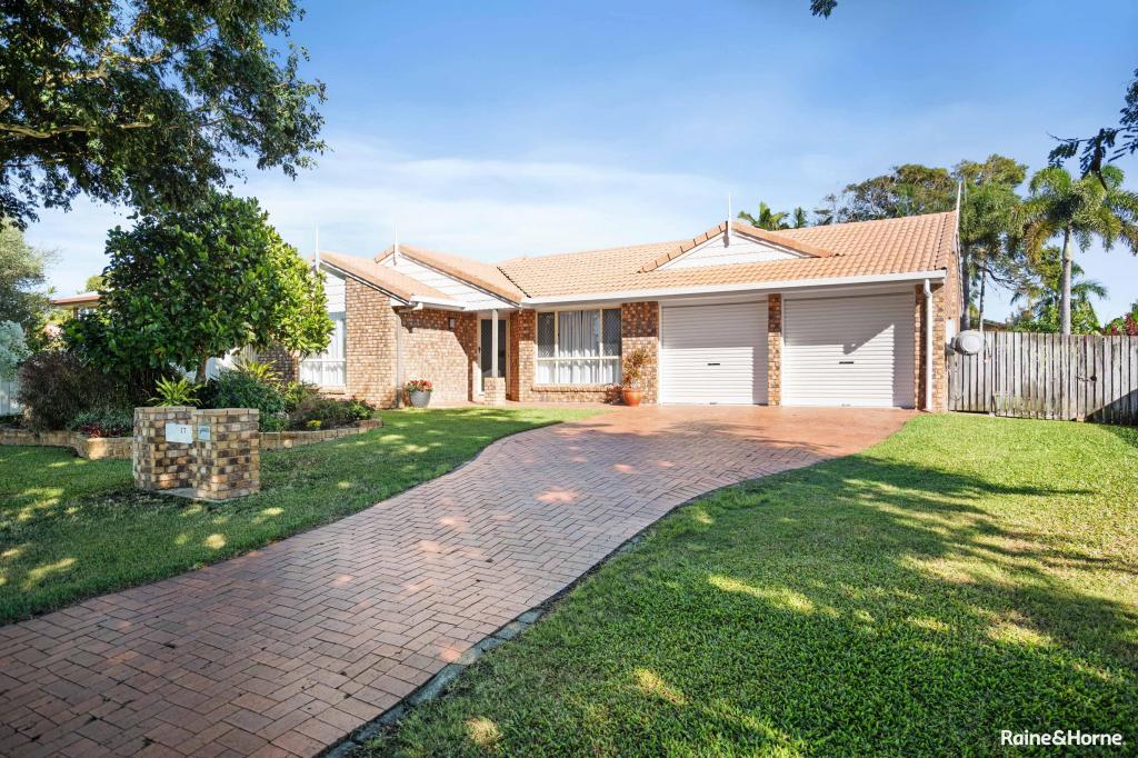 17 Cassia Ave, Scarness, QLD 4655