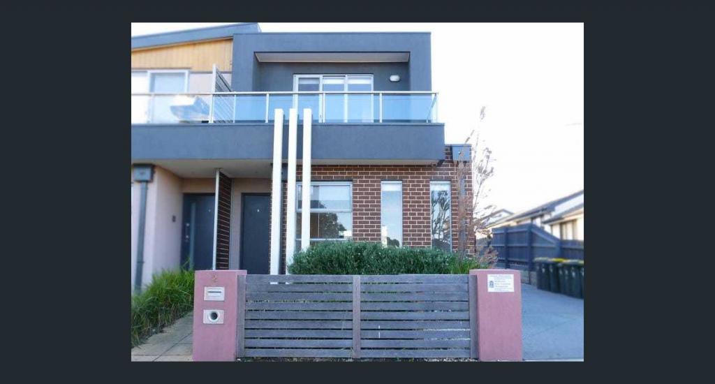2/30 Irvine Cres, Brunswick West, VIC 3055
