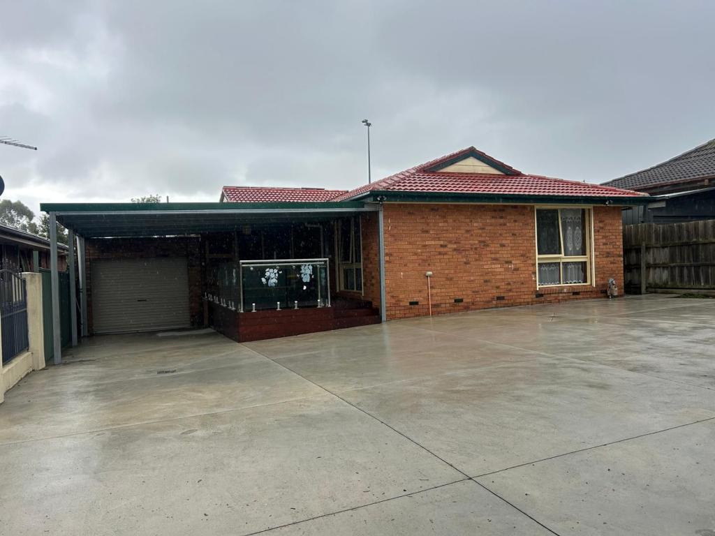 16 Leigh Ct, Doveton, VIC 3177