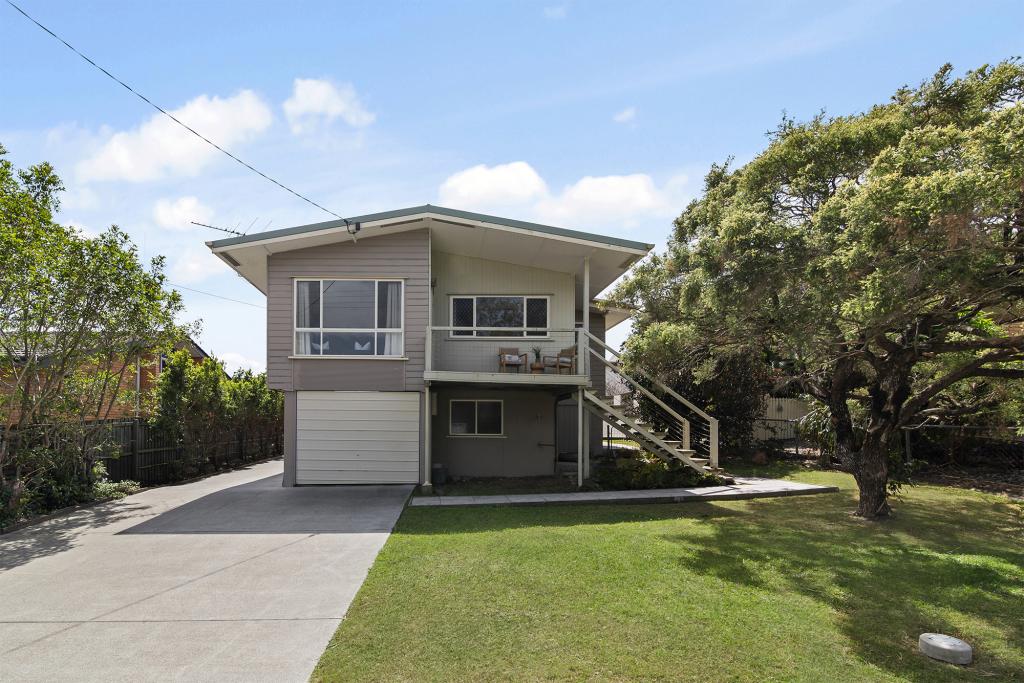 18 Hoxton St, Arana Hills, QLD 4054