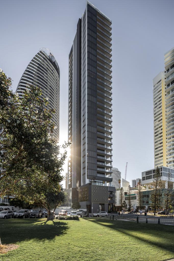 22/2 Charles Avenue Ave, Broadbeach, QLD 4218