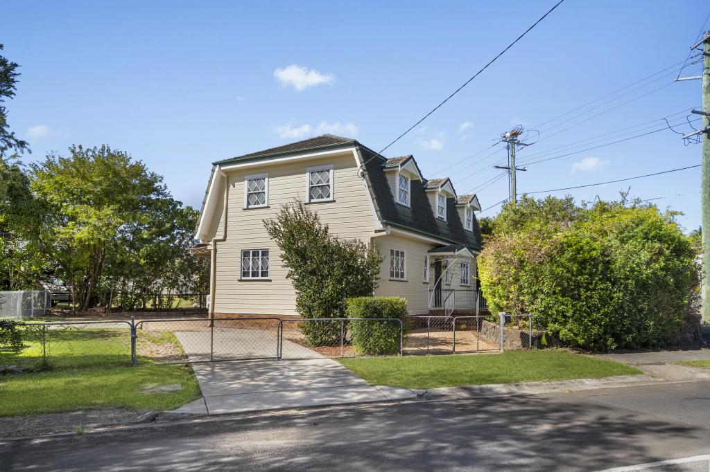 23 Bergin St, Booval, QLD 4304
