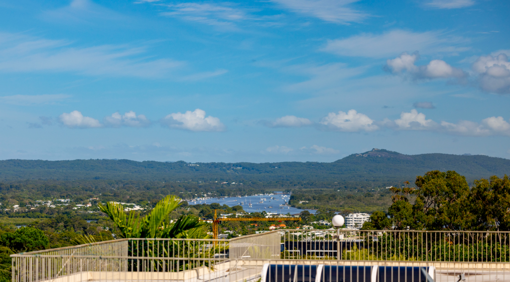 11 Viewland Dr, Noosa Heads, QLD 4567