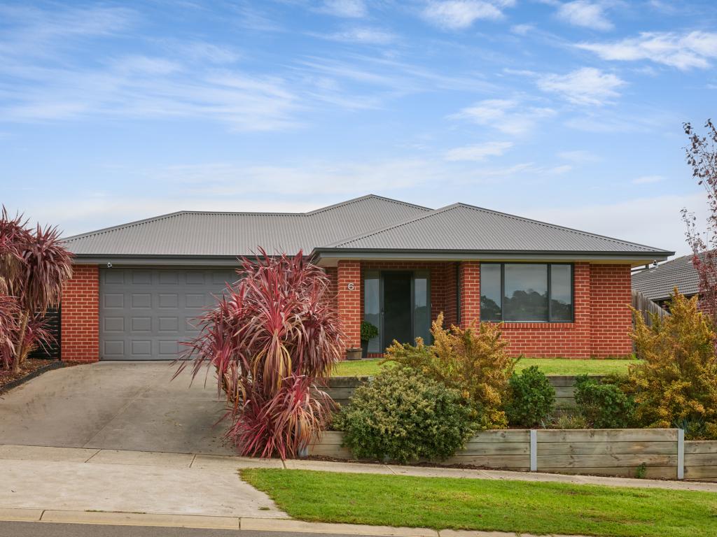 6 Byron Dr, Drouin, VIC 3818