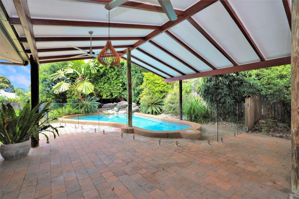 166 Harvey Rd, Redlynch, QLD 4870