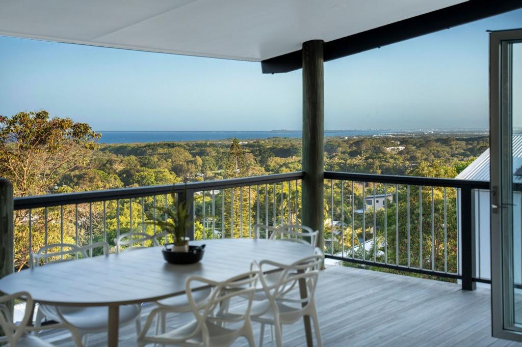 137 Grandview Dr, Yaroomba, QLD 4573