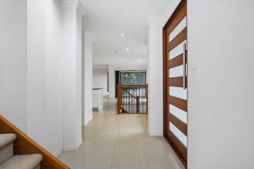 2/12 Dolphin Ave, Mermaid Beach, QLD 4218
