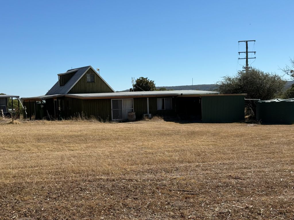 57 Nielsens Rd, Sugarloaf, QLD 4380