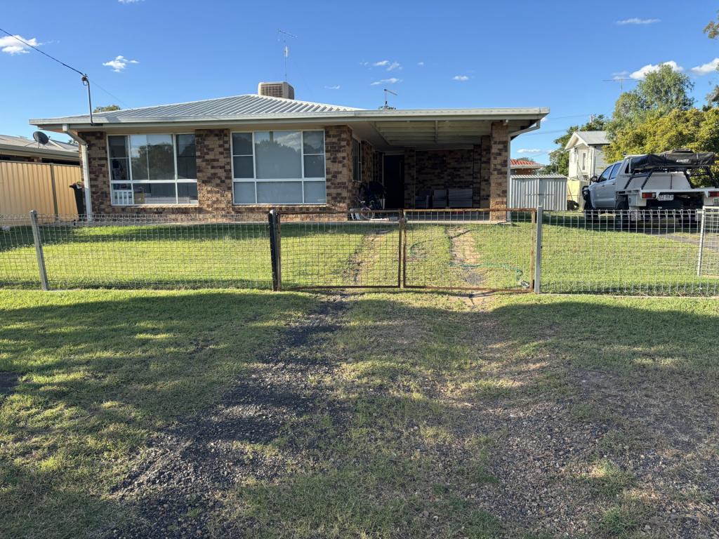 27 Jacaranda Dr, Goondiwindi, QLD 4390