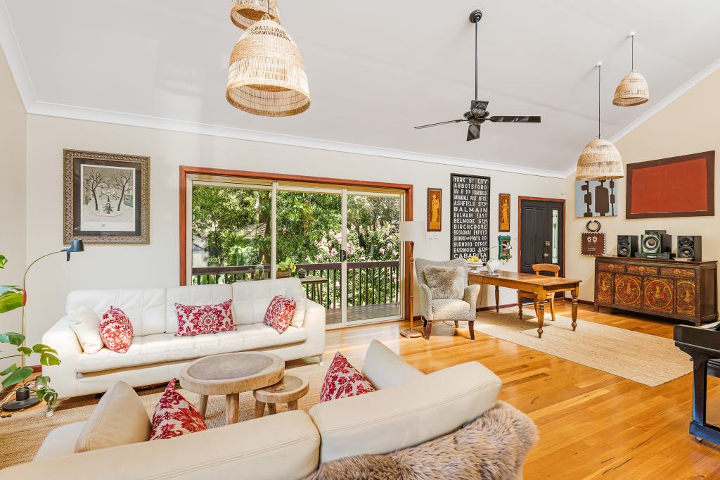 14 Railway Cres, Stanwell Park, NSW 2508