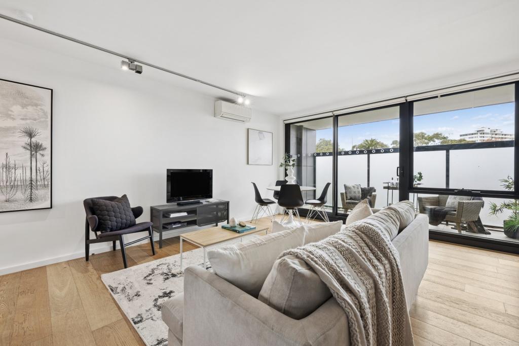 110/131 ACLAND ST, ST KILDA, VIC 3182