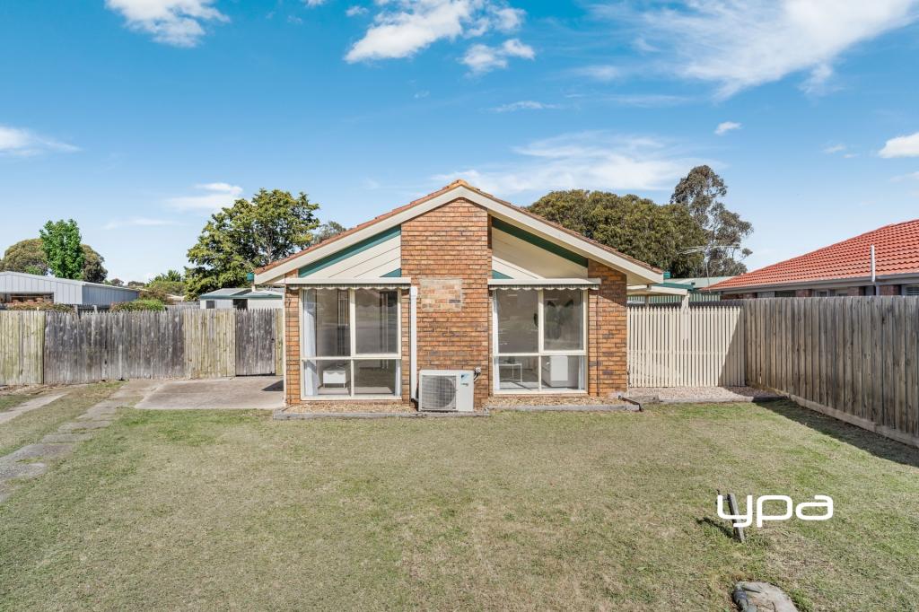 6 BIRKDALE CT, SUNBURY, VIC 3429