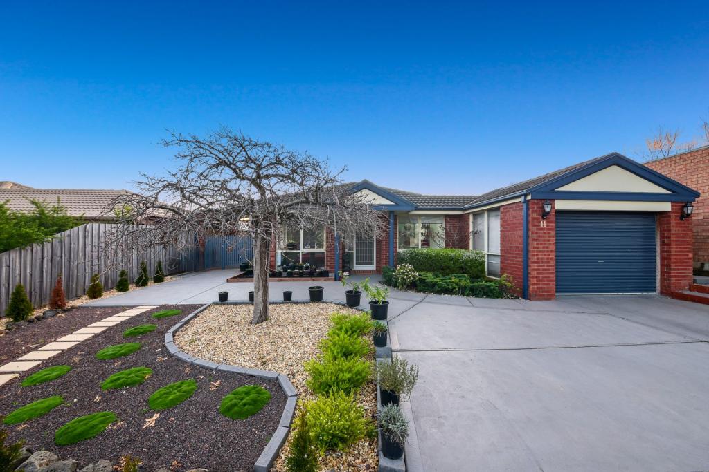 11 Sharpe Ct, Berwick, VIC 3806