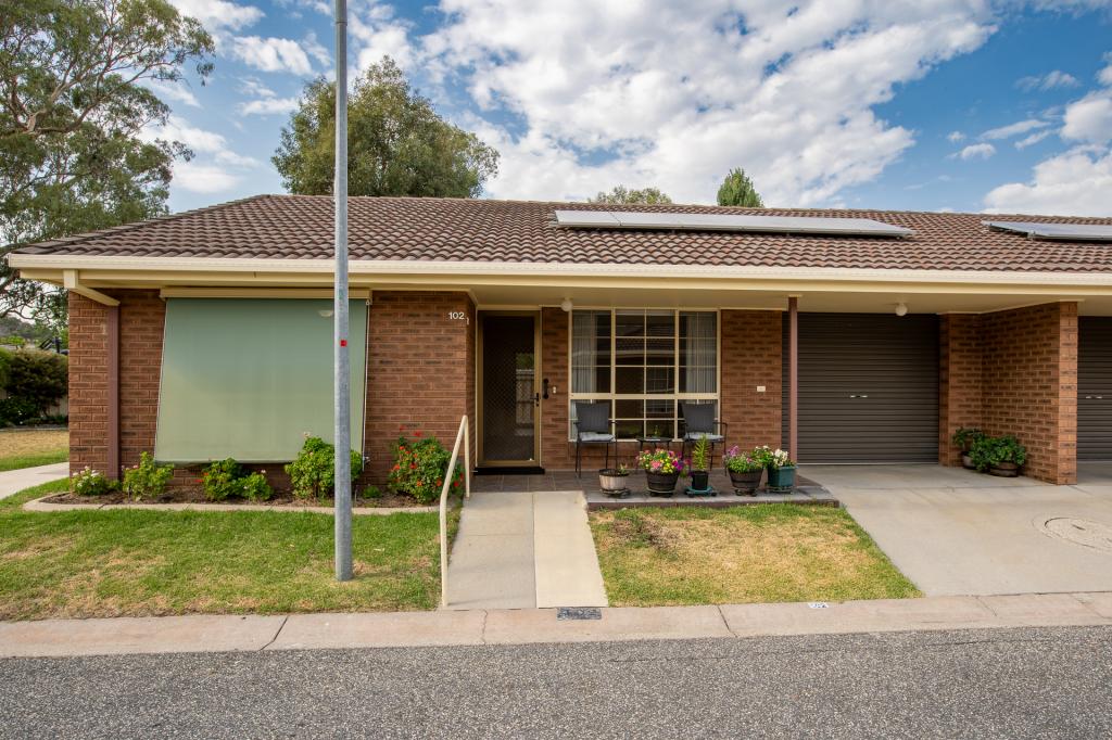 102 Amber Ct, West Albury, NSW 2640