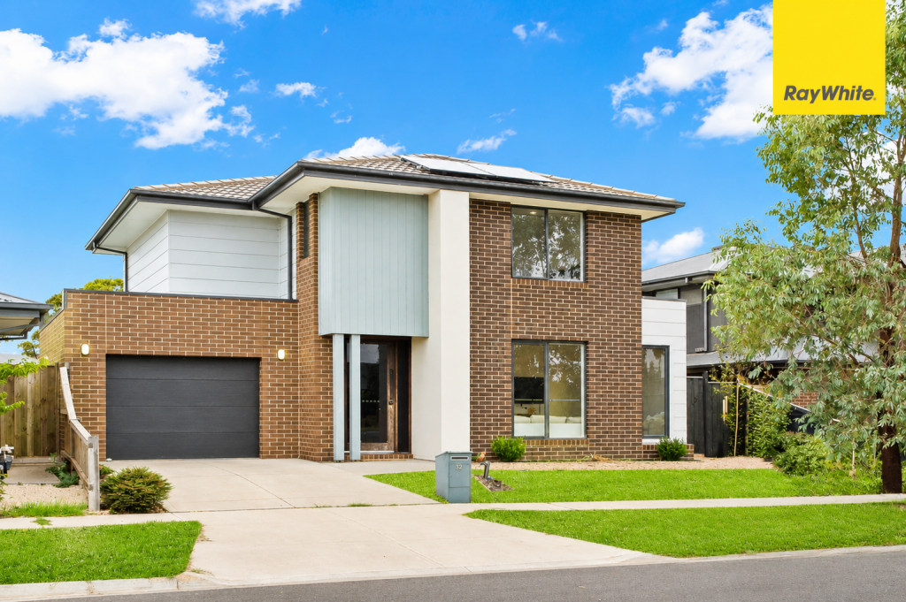 32 Waterbird Cct, Weir Views, VIC 3338