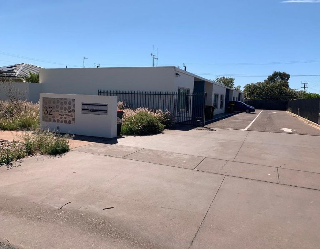 1/32 Ryan Ave, Whyalla Norrie, SA 5608