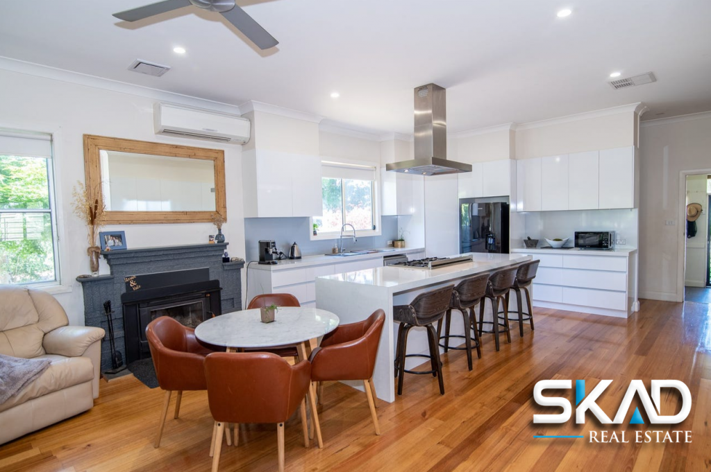 9 Palmer Rd, Kyvalley, VIC 3621