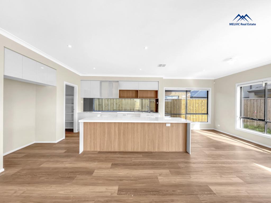 27 Craigend St, Clyde North, VIC 3978