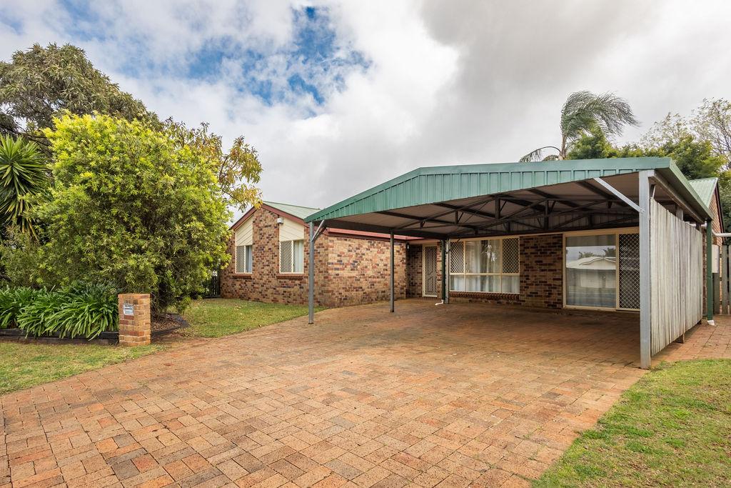 29 Gainsborough Dr, Glenvale, QLD 4350