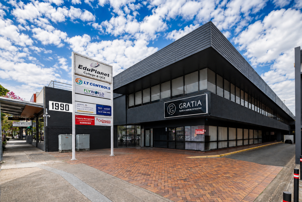1990 LOGAN RD, UPPER MOUNT GRAVATT, QLD 4122