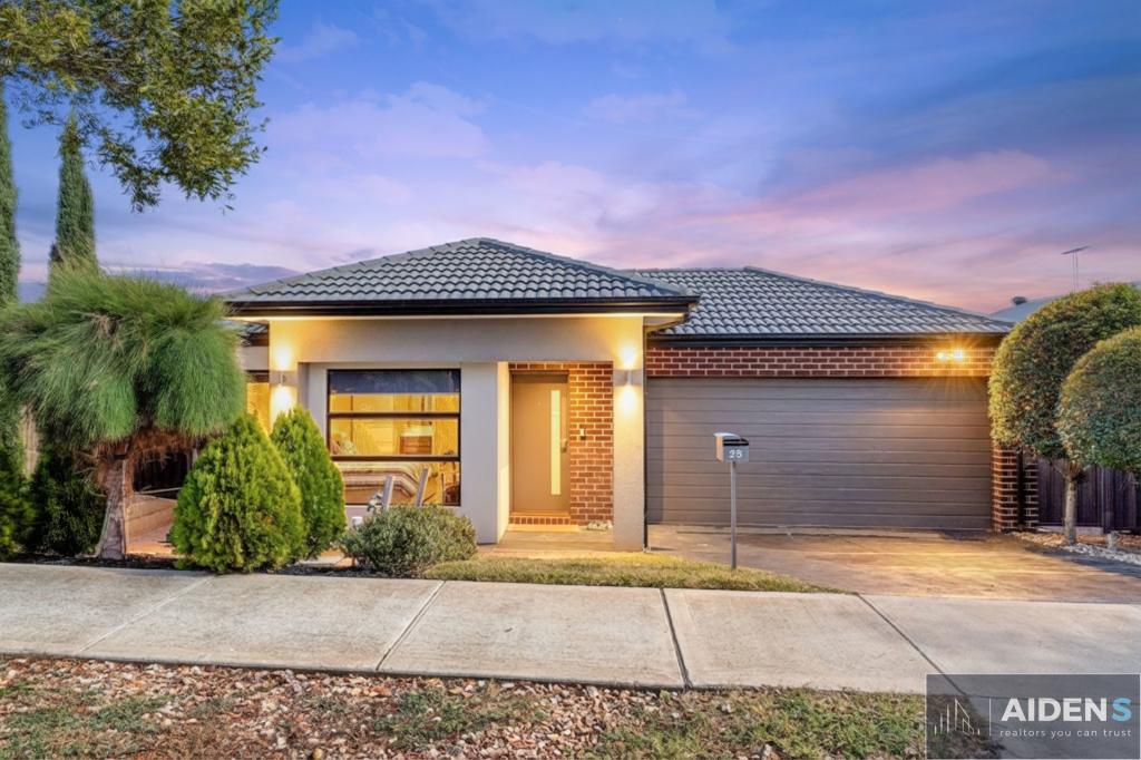 25 Duloe Rise, Cobblebank, VIC 3338