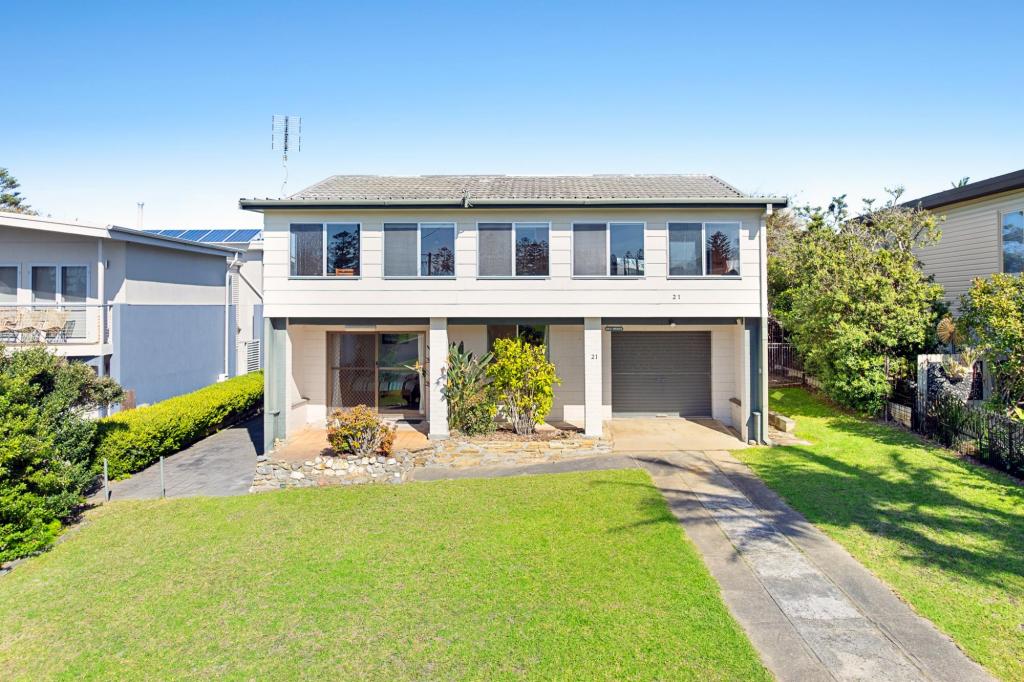 21 Beach St, Tuross Head, NSW 2537