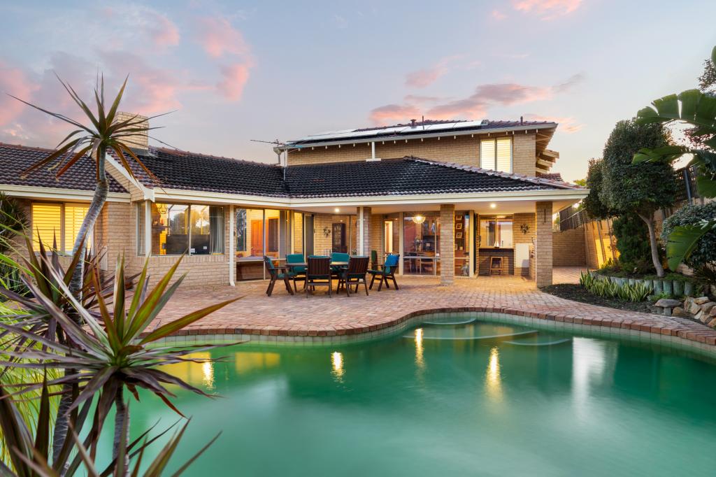 18 Rae Pl, Hillarys, WA 6025