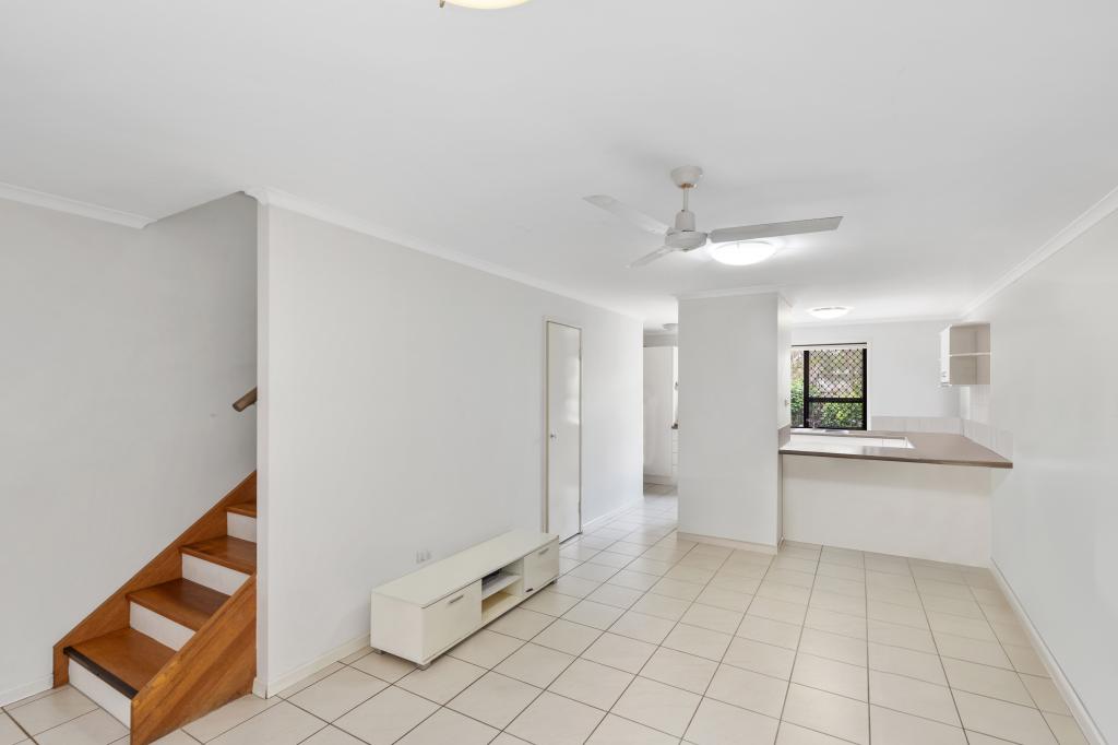 4/2a Swan St, Beerwah, QLD 4519